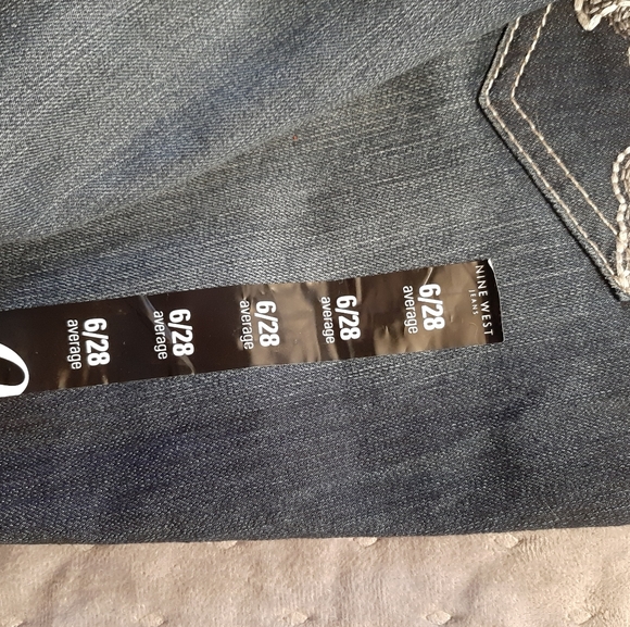 Nine West Jean's - Picture 2 of 3
